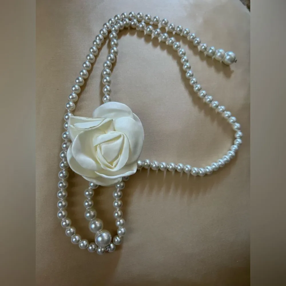 Anthropologie white flower